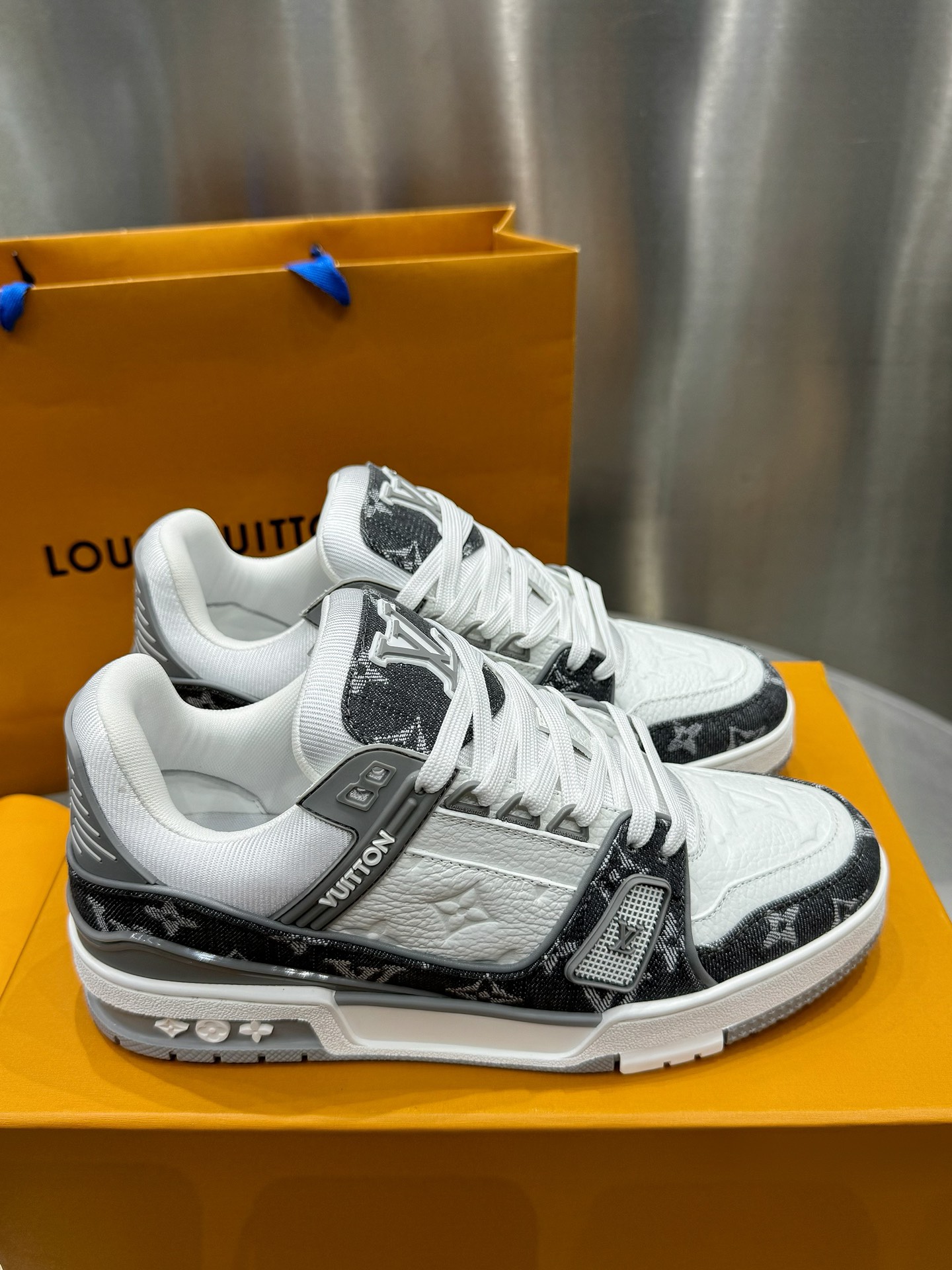 LV Trainer Sneaker 1ADF5C